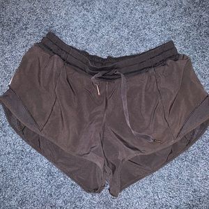 Black hotty hot short 2.5”